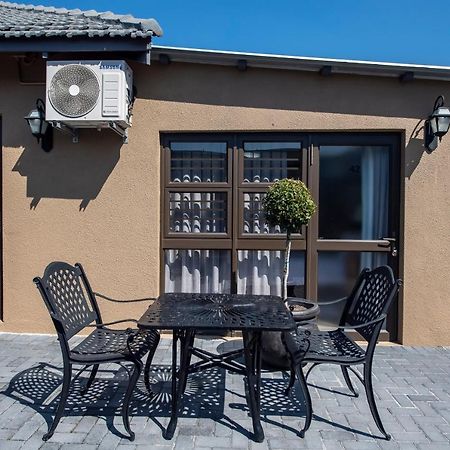 Excellent Guest House Bellville Exterior photo