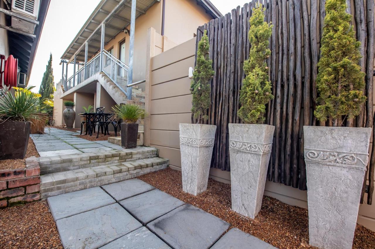 Excellent Guest House Bellville Exterior photo